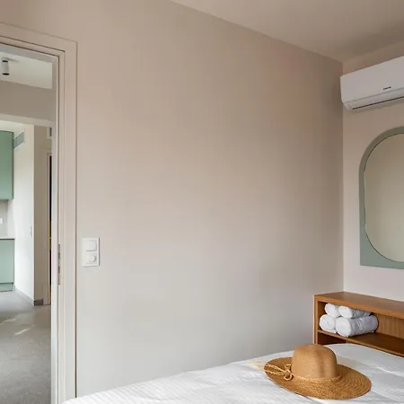 Ξενοδοχείο με διαμερίσματα Townhouse 4*