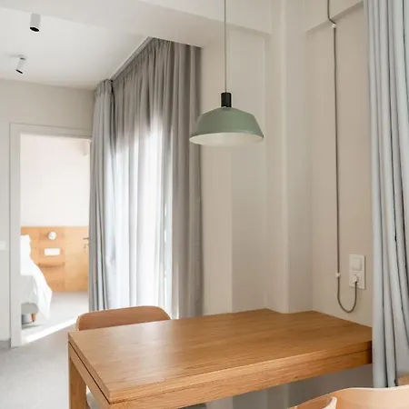 Townhouse Ξενοδοχείο με διαμερίσματα 4*