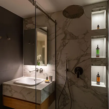 Ξενοδοχείο με διαμερίσματα Townhouse 4*