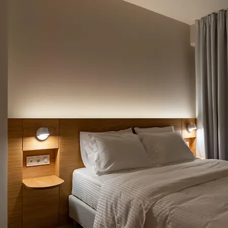Townhouse Апартхотел 4*