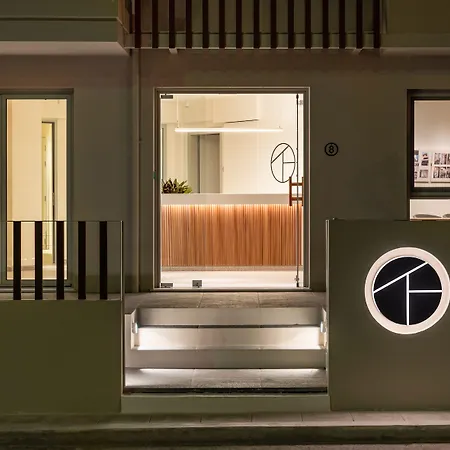 Townhouse Aparthotel 4*